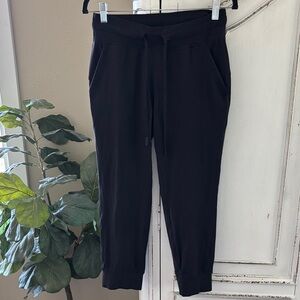 Lululemon Crop Pants Womens 6 Blk Jogger Drawstring Nylon Stretch Athletic Yoga